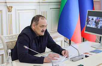 Сергей Меликов провел заседание Попечительского совета футбольного клуба «Динамо» (Махачкала)