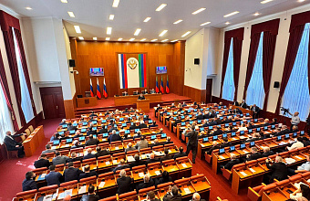 На 47-ой сессии парламента Дагестана депутаты рассмотрели ряд законопроектов
