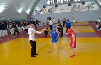 Турнир по ушу-саньда в честь трех чемпионов мира провели в Дагестане