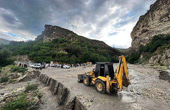 Непогода и ливни парализовали транспортное сообщение в горных районах Дагестана