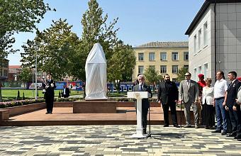 Открытие бюста Герою России Абдулхакиму Исмаилову состоялось в Махачкале