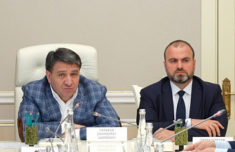 Глава Махачкалы обсудил с Росреестром вопросы земельного контроля