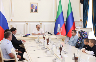 Сергей Меликов встретился с народными героями – участниками событий 23 июня