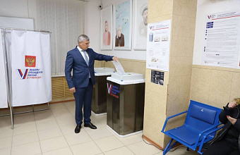 Глава Кизлярского района проголосовал на президентских выборах