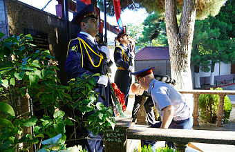 В УФСИН по Дагестану почтили память сотрудников УИС, погибших при исполнении служебного долга