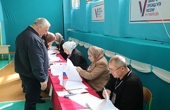 Жители Казбековского района проявляют активность на выборах