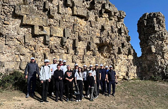 В Южном Дагестане прошла молодежная экспедиция по изучению остатков крепостной стены «Даг-Бары»