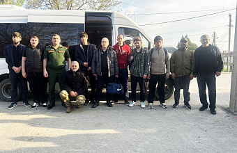 Призывники из Тарумовского района отправились служить в армию